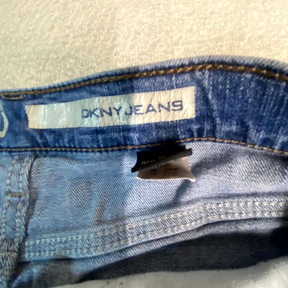 DKNY Jeans Boyfriend Denim Shorts‎ Womens Size 10 - Picture 2 of 10